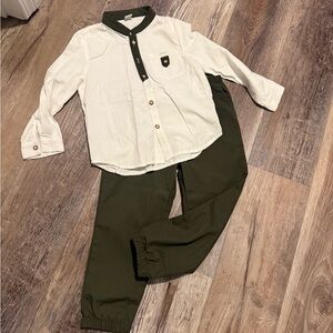 SHEIN White and Green Collar Shirt